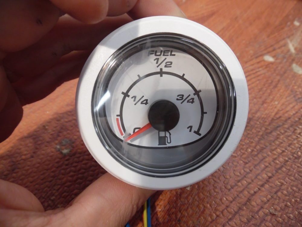 Merc Smartcraft Fuel Gauge and a Manual Gauge The Hull Truth