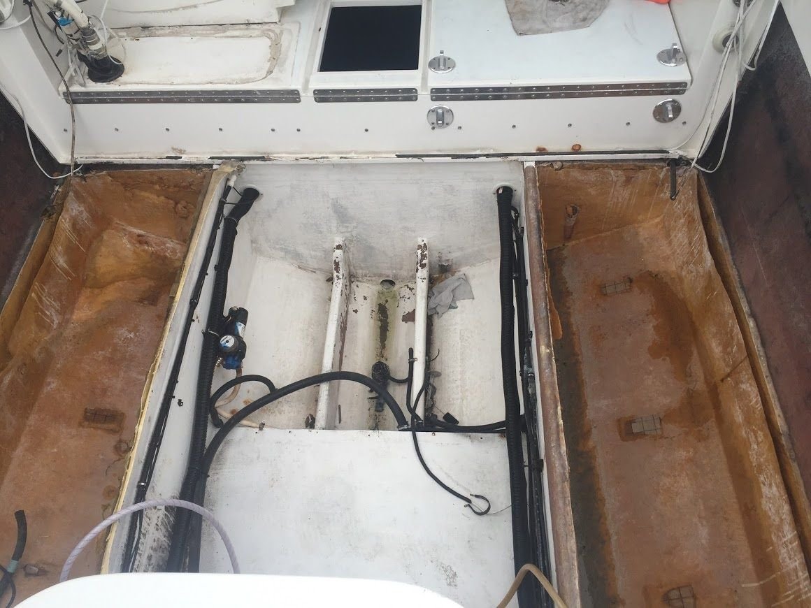 Contender 35 fuel tanks removal. How difficult to get out? The Hull