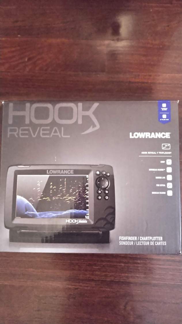 Lowrance Hook Reveal 7" Tripleshot Fishfinder/Chartplotter with ...