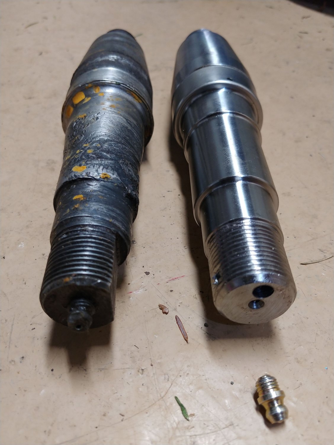 New spindle, no thread for a zerk fitting? The Hull Truth Boating and Fishing Forum
