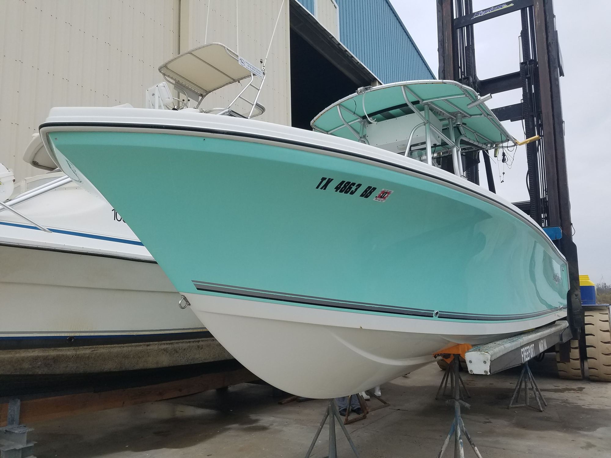 Show me your grey and black hull color combos... The Hull Truth