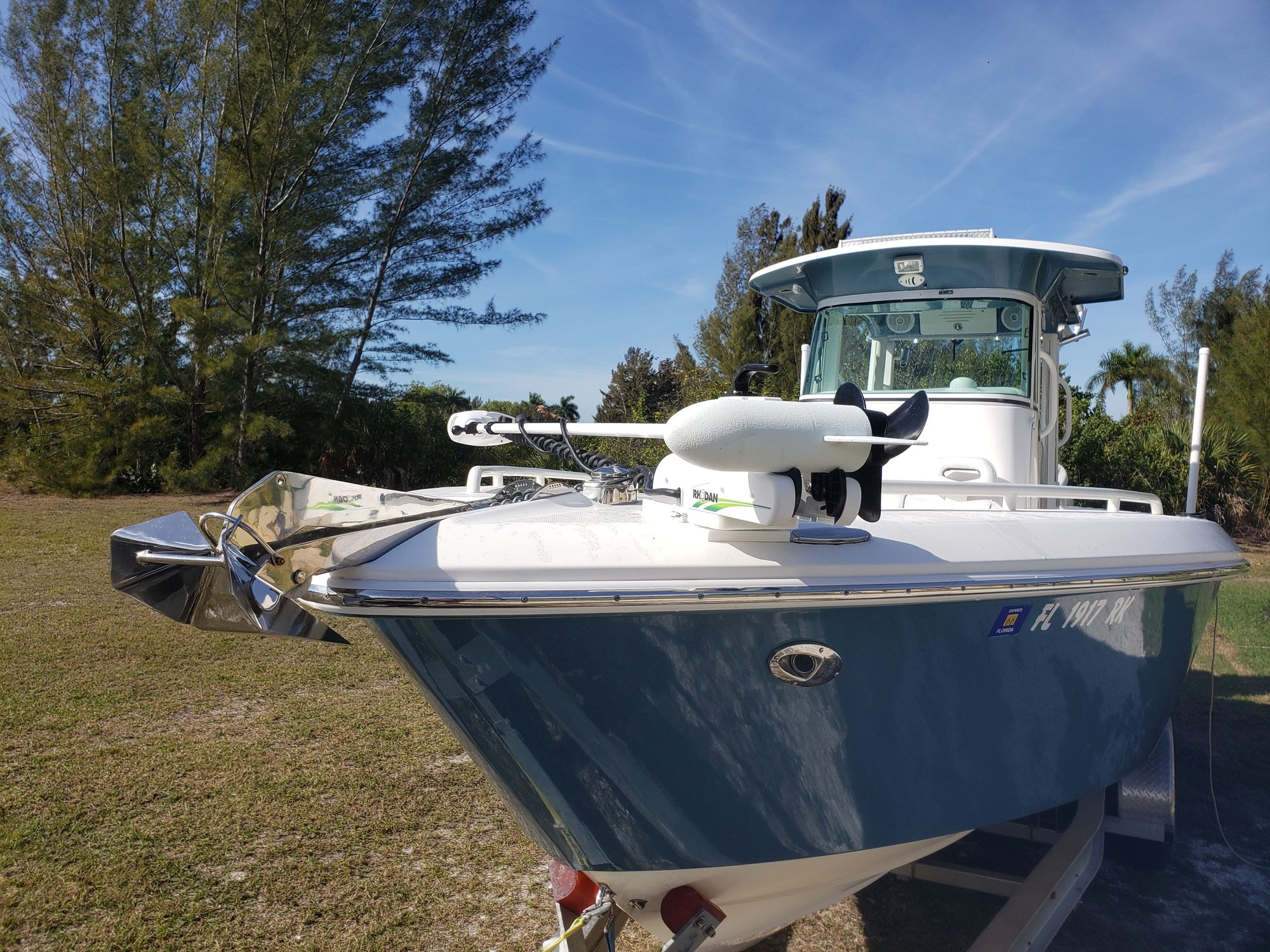 Everglades 290 With a trolling motor? The Hull Truth Boating and
