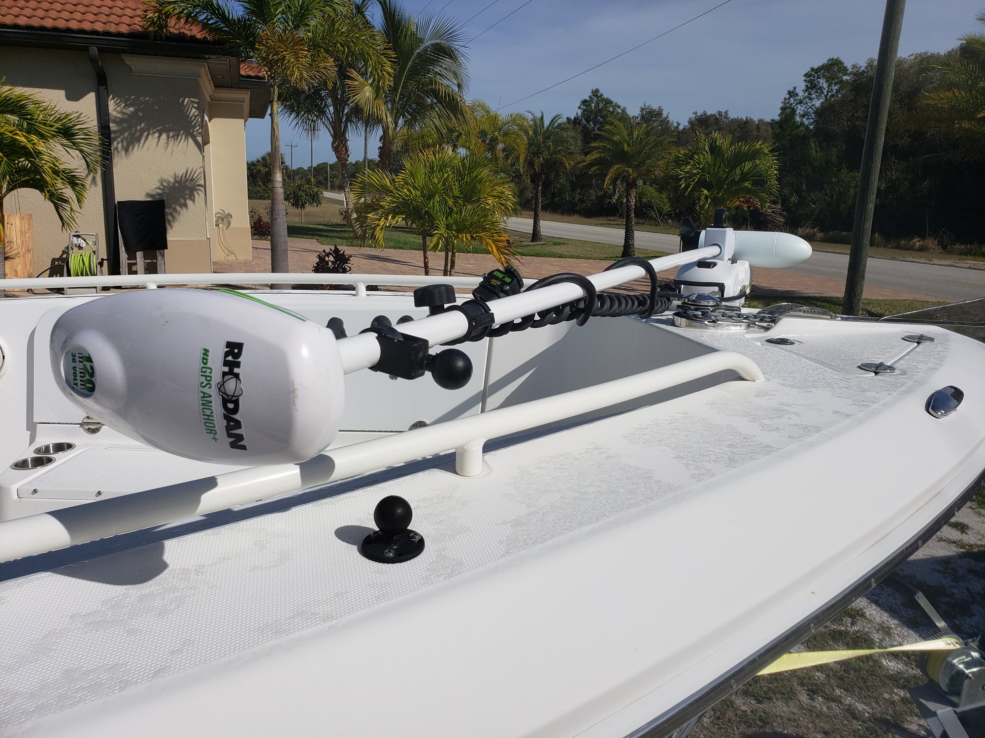 Everglades 290 With a trolling motor? - The Hull Truth - Boating and Fishing  Forum