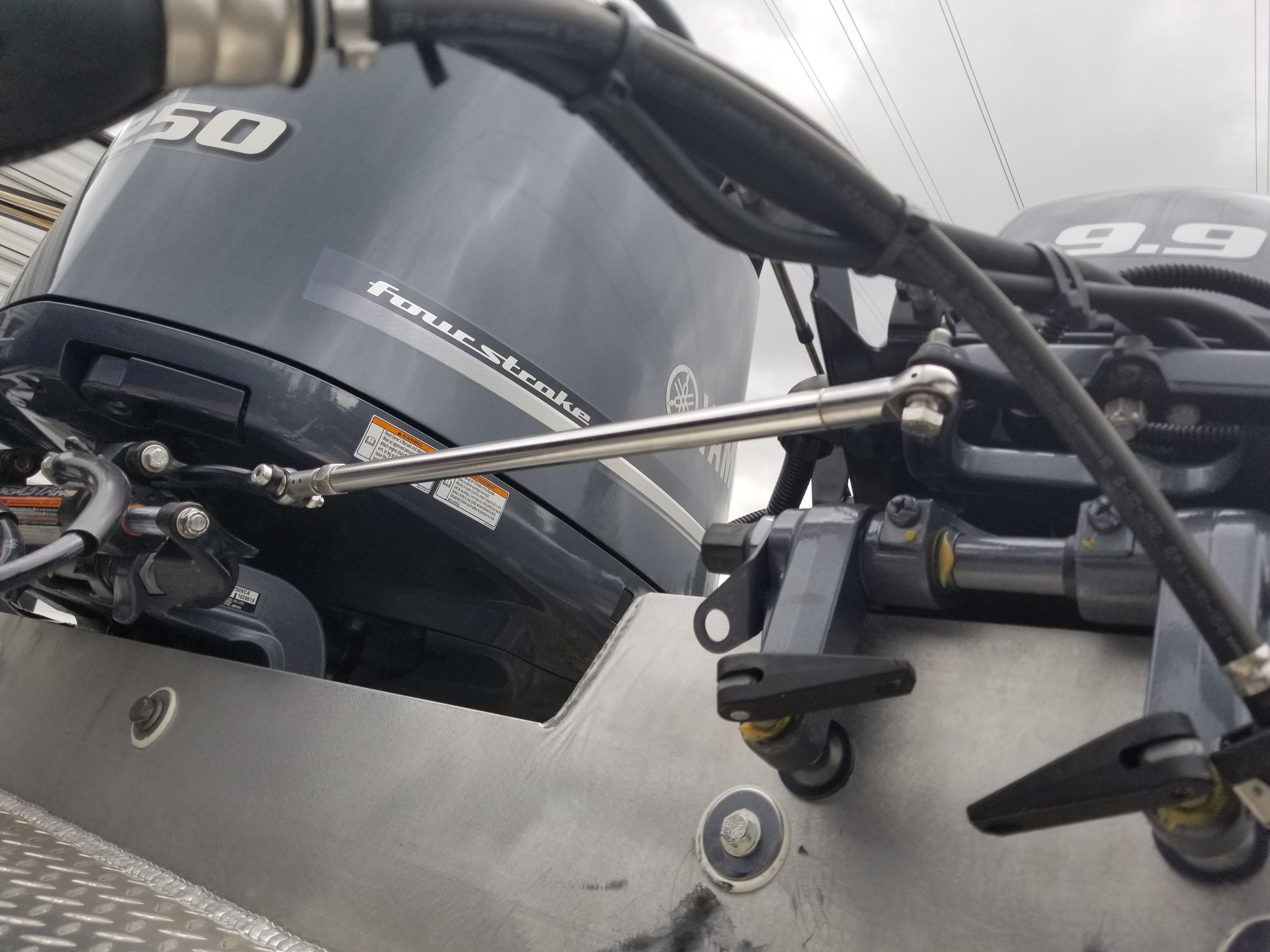 Tie kicker to main motor The Hull Truth Boating and Fishing Forum