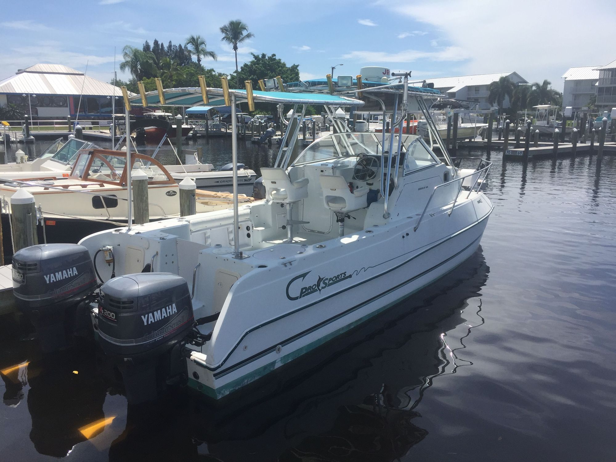Paired, 1999 YAMAHA 200 HP EFi Saltwater Series II 2 Stroke Motors