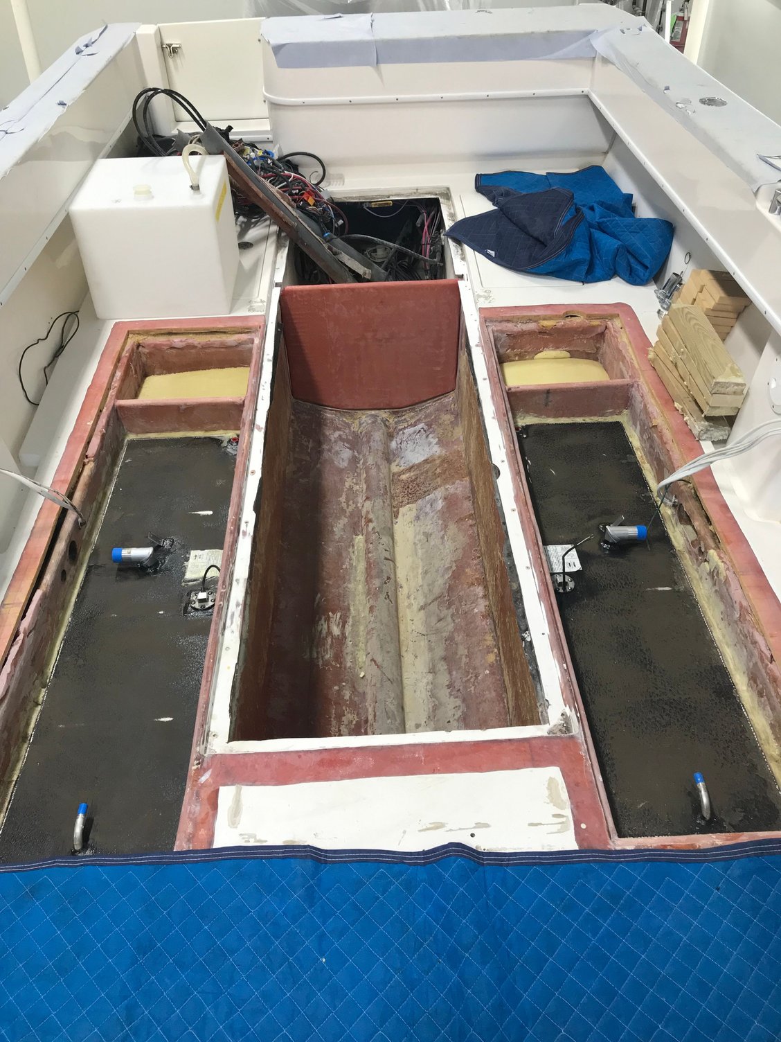 2004 Contender 25 open fuel tank replacement and refit Page 3 The