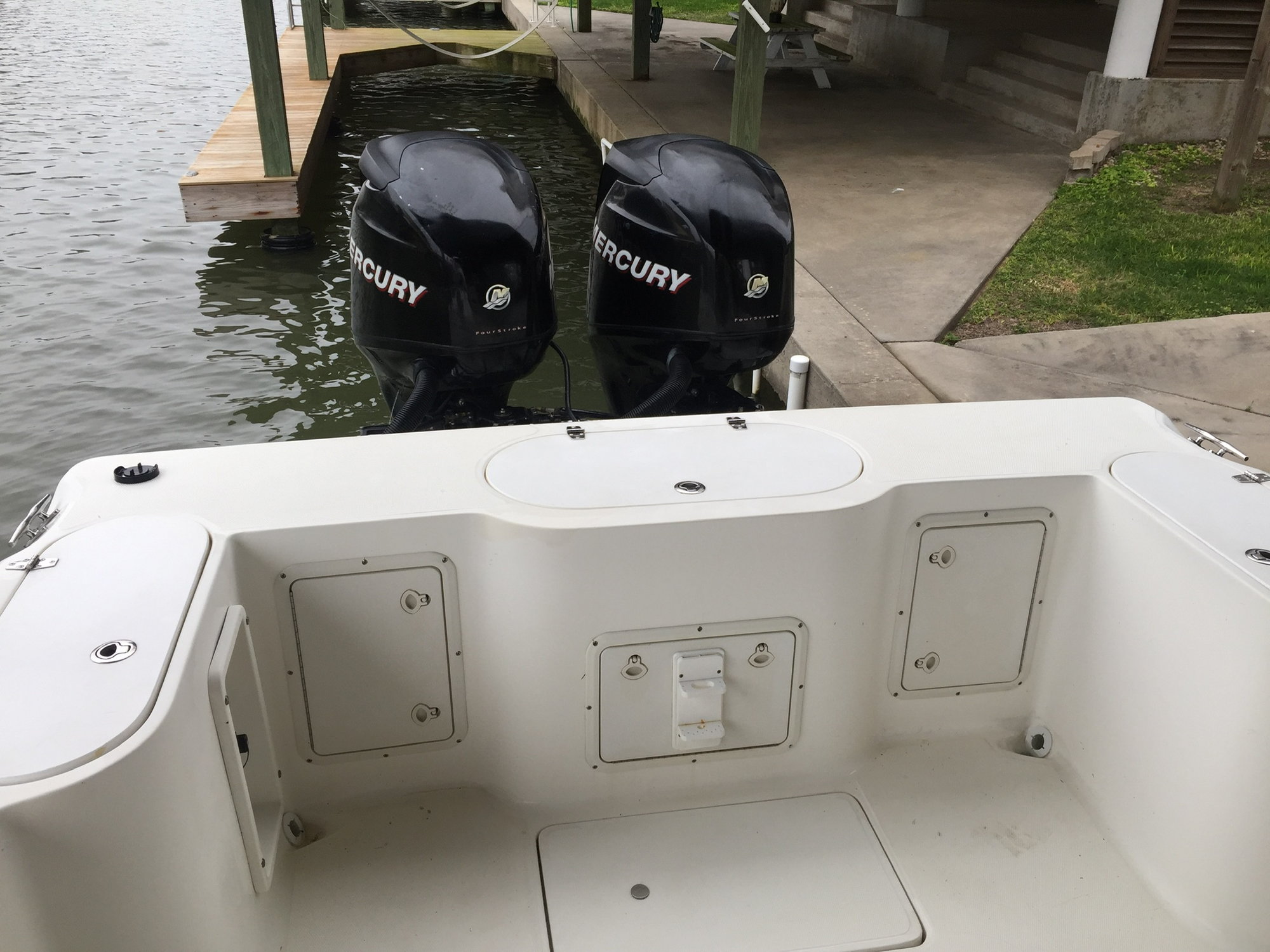 Transom seating question? - The Hull Truth - Boating and Fishing Forum