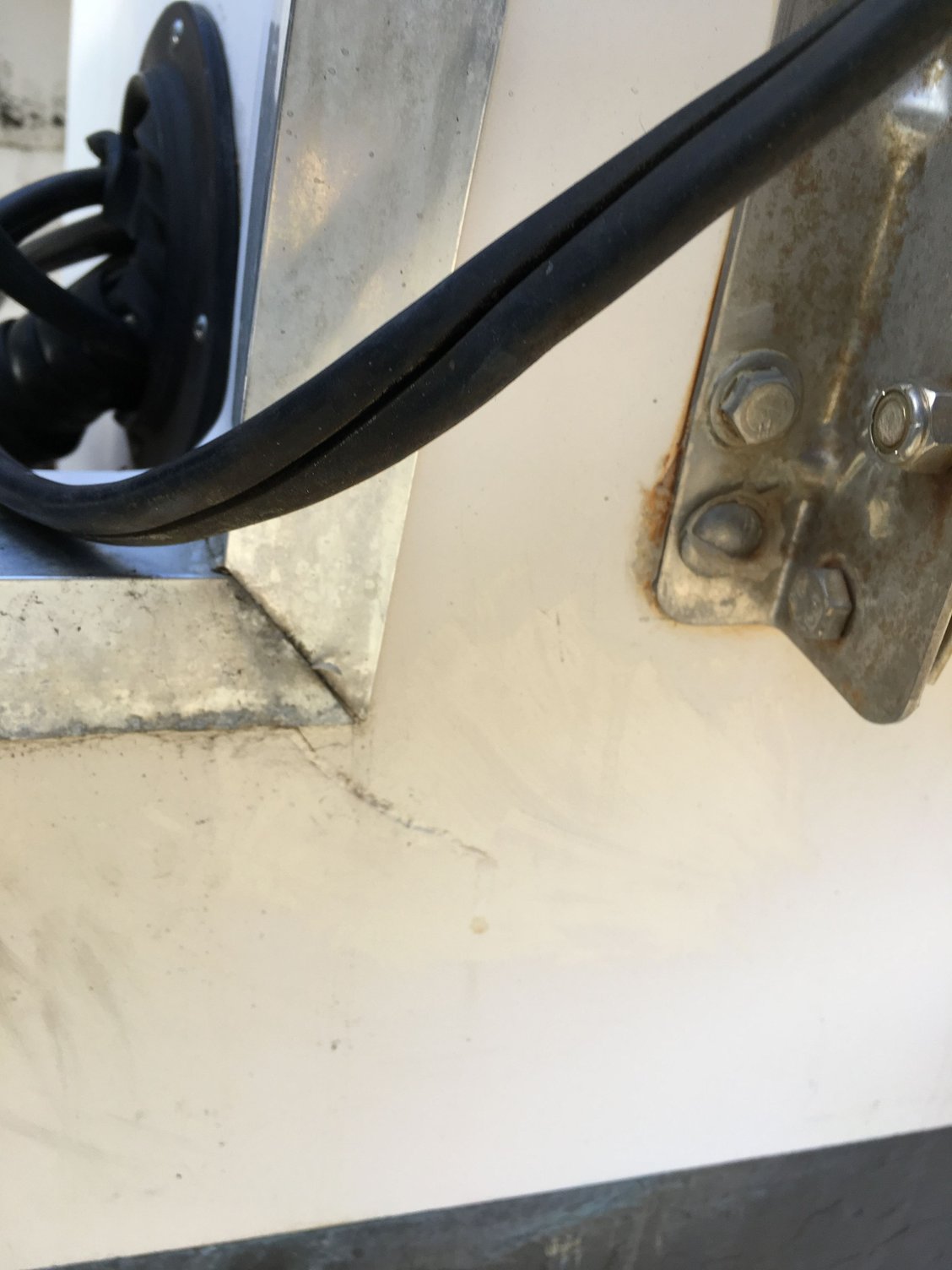 Stress cracks on transom The Hull Truth Boating and Fishing Forum