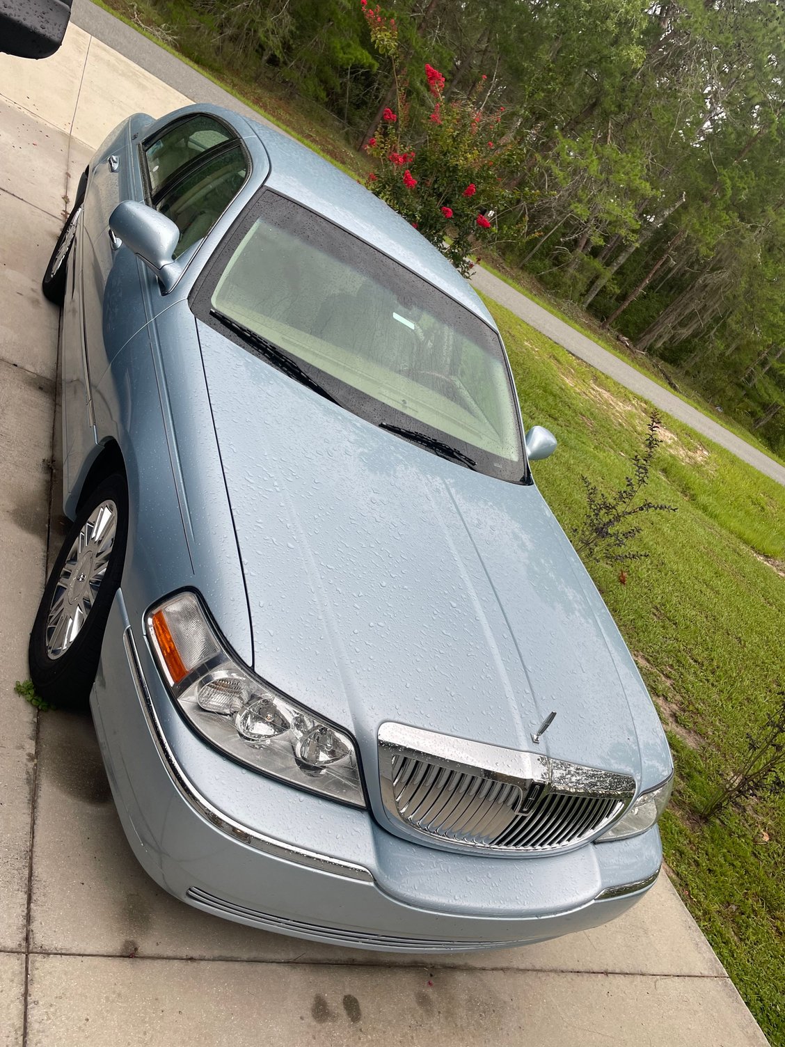 2009 Lincoln Town Car 64k miles - The Hull Truth - Boating and Fishing Forum, image size:1128x1504