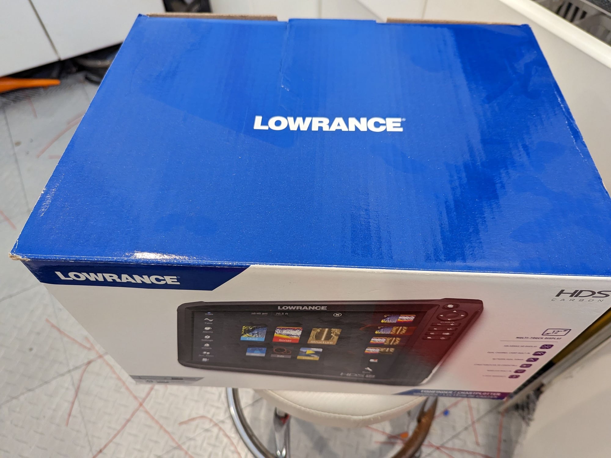 Lowrance HDS 12 Gen 3 Touch w/ transducer - The Hull Truth