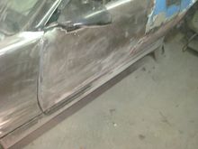 Dont want to strip any further back on the doors until I measure the end of the stripes.