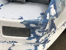 I scraped off some more of PO‘s white primer.