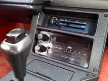 Center console, original radio