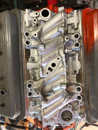 86-91 Corvette intake on top of the Edelbrock 60879 heads