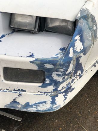 I scraped off some more of PO‘s white primer.