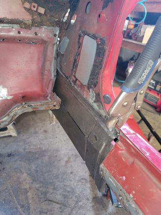 making a new panel for the front inner rocker
