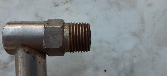 Nice clean threads on the A.I.R. tubes where the one-way check valve threads on.
