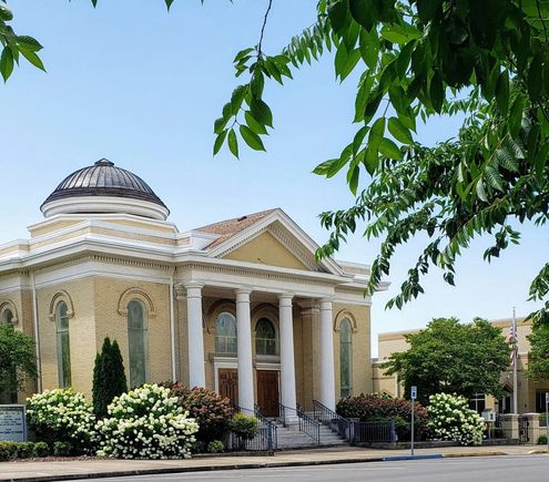 First United Methodist Church of Franklin, KY on the square where Country Music Hall of Fame stars Johnny Cash & June Carter and Kitty Wells & Johnnle Wright were married.