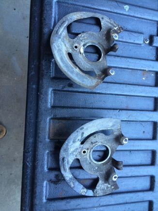 Dust shields are getting powedercoated too, after they come out of the blasting cabinet