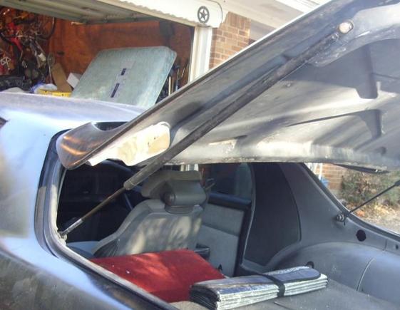 using the stock glass struts on a stock notchback