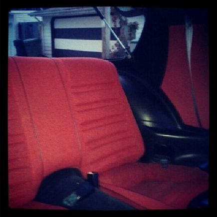 New interior of Camaro. Looks really nice this way. Offsets really good. Changed it in September.