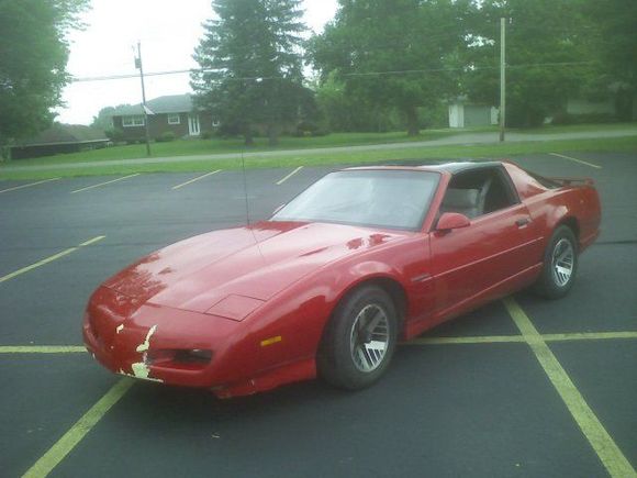 nice-ish pic of the car around the day I got her