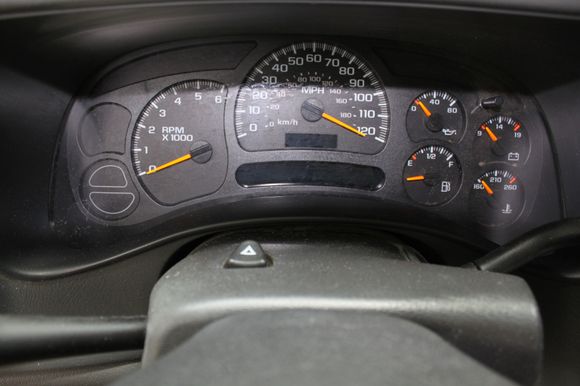 2005 GMC Sierra 1500 SLE Instrument Panel
