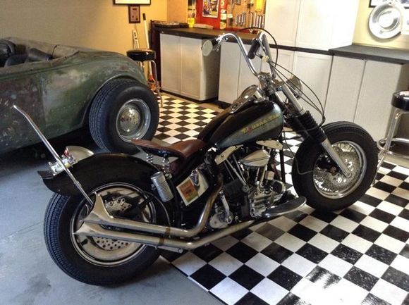 Panhead bottom end/ Shovelhead top end, kickstart, hardtail Old School Chopper/Bobber
STD cases, S&amp;S jugs &amp; heads, Wisco pistons, Sifton cam, S&amp;S &quot;E&quot; carb. New 3&quot; belt drive - pulley - belt new tires