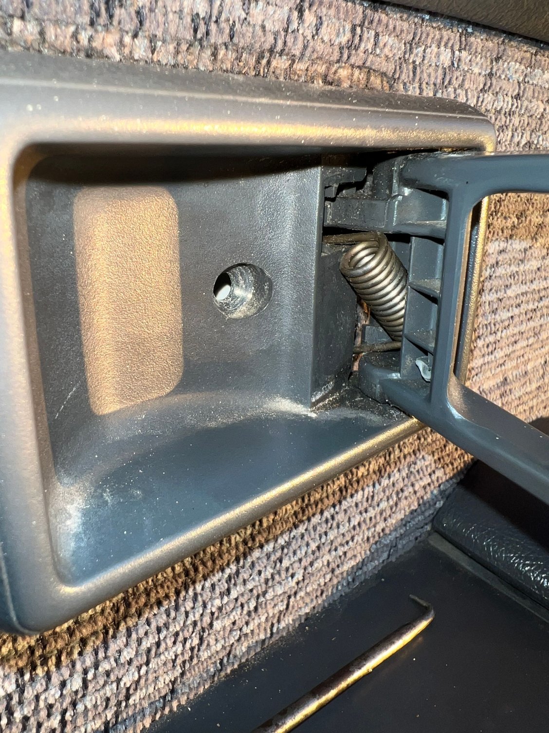 1991 Pickup Inside Door Handle Stuck.. YotaTech Forums