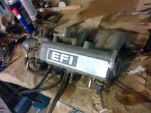 22RE Rebuild: Plenum after light cleaning.