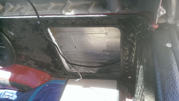 you can see the 1/4" of the steel support that will catch the cargo panel and keep it from falling inward