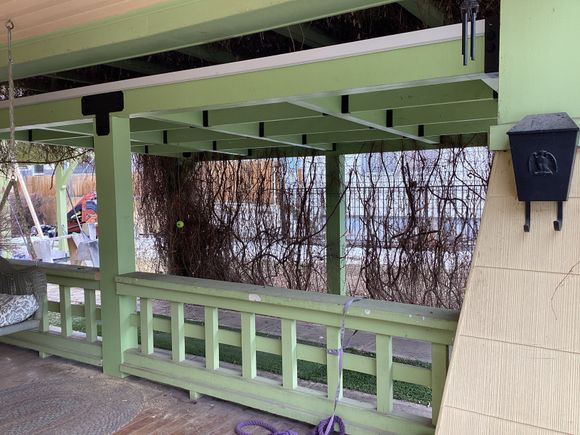 Support beam on the opposite side along with a 6 x 8 support post. Secondary beams are 4 x 6 for with 2 x 6 purlins every 30”. All hardware and fasteners are from Simpson’s architectural product line. 