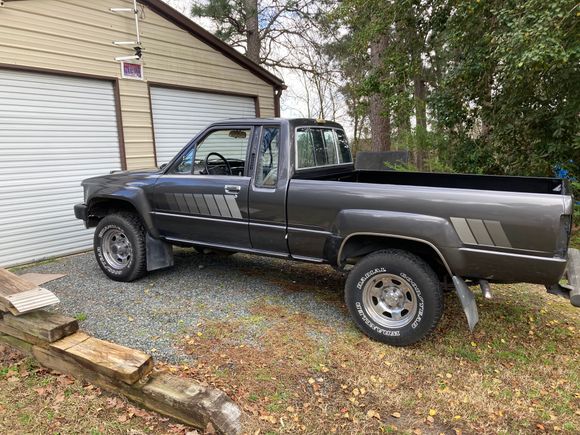 Need fender trim, front.  Thanks.