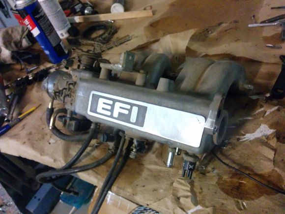 22RE Rebuild: Plenum after light cleaning.