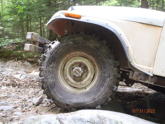 some tire flex visible