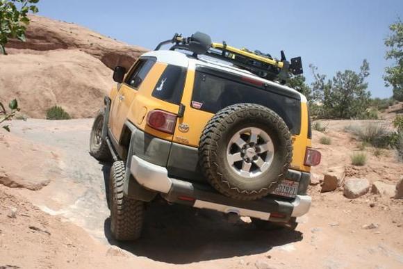 Great articulation for having a simple 3" spacer lift from Revtek.