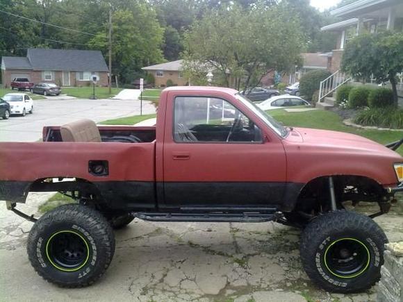 painted wheels black cause the old finish was kinda showing age and this was a quick fix thats easy to touch up ..this is a few months after the swap which was a few years ago now the truck is a different color and ill get some pics also i have a runner im in the process of building as a dd/weekend warrior