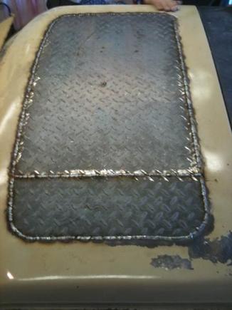Bored and had two pieces of skid plate, so I filled in the mood roof.