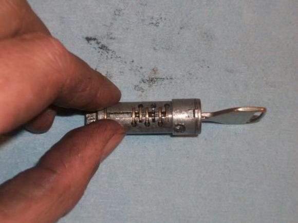 keyset without bent pin