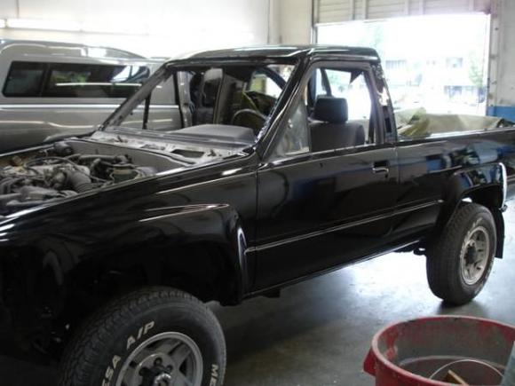 need to get some chrome wheels and 31" tires now to go with the paint.