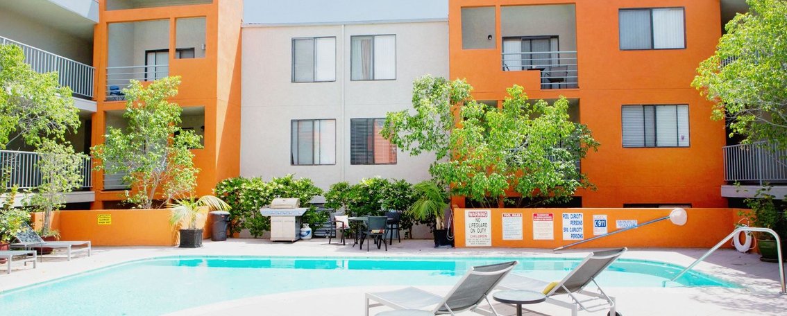 Laurel Villa - Apartments in Valley Village, CA