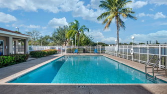 Summerlake Apartments - Davie, FL