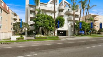 Palm Royale Apartments - Los Angeles, CA