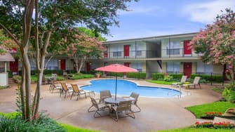 Harris Garden Apartments - Fort Worth, TX