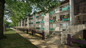Heritage Square Apartments - New Carrollton, MD