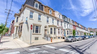 4063 Sansom St - Philadelphia, PA