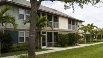 Palm Gardens Apartments - Lake Worth, FL