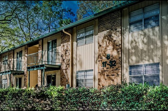 Reviews & Prices for Autumn Woods Apartment Homes, Mobile, AL Reviews & Prices for Autumn Woods Apartment Homes, Mobile, AL