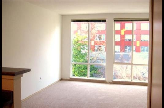 Rianna Apartments 34 Reviews Seattle Wa For Rent Image Of Rianna Apartments In Seattle Wa