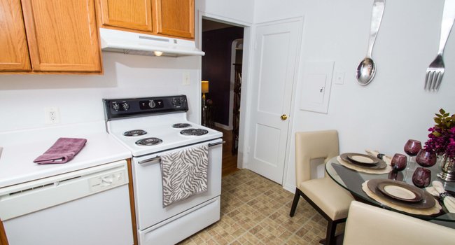 Lynnewood Gardens Apartments 837 Reviews Elkins Park Pa